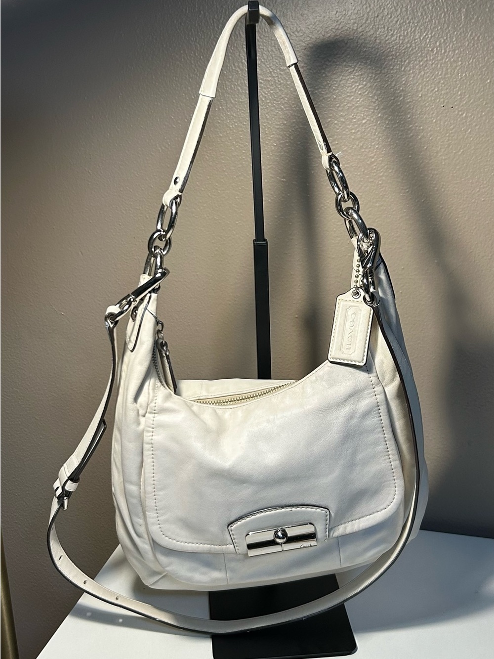 Coach Kristin f22306 White Leather Hobo Crossbody Shoulder Bag Purse Hang Tag